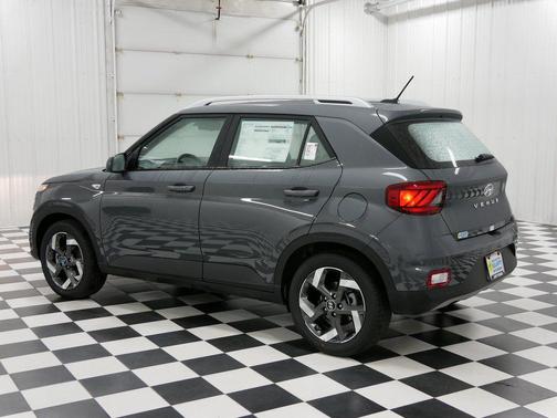 Ecotronic Gray 2026 Hyundai VENUE SEL
