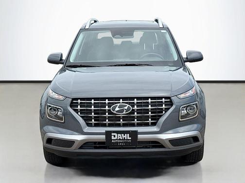 Ecotronic Gray 2026 Hyundai VENUE SEL