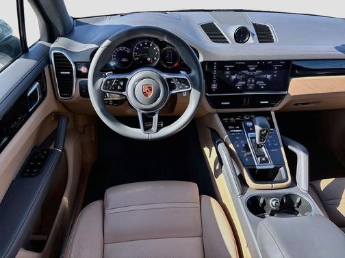 Dolomite Silver Metallic 2020 Porsche Cayenne S