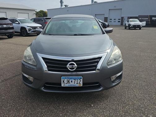 Gun Metallic 2015 Nissan Altima 2.5 S
