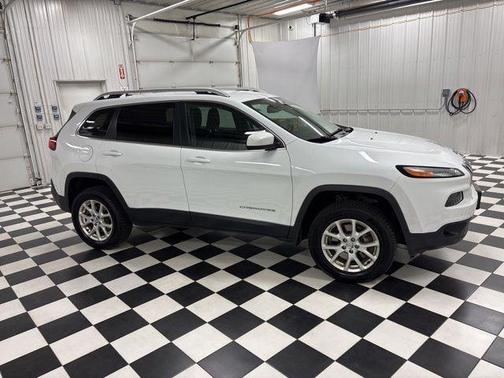 Bright White Clearcoat 2015 Jeep Cherokee Latitude