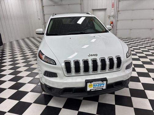 Bright White Clearcoat 2015 Jeep Cherokee Latitude