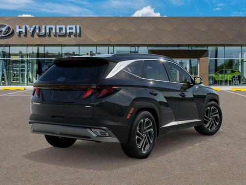 Phantom Black 2026 Hyundai TUCSON SEL Plus
