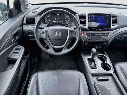 Lunar Silver Metallic 2019 Honda Ridgeline RTL