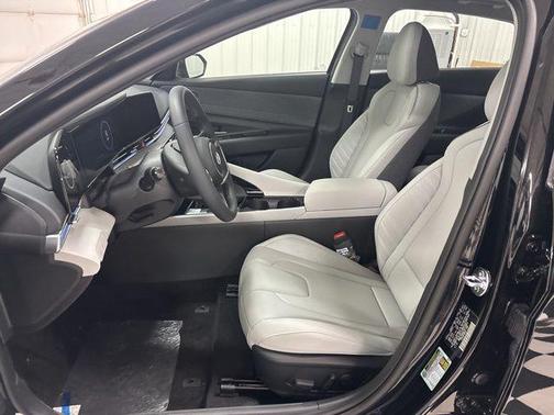 Abyss Black 2026 Hyundai ELANTRA Limited