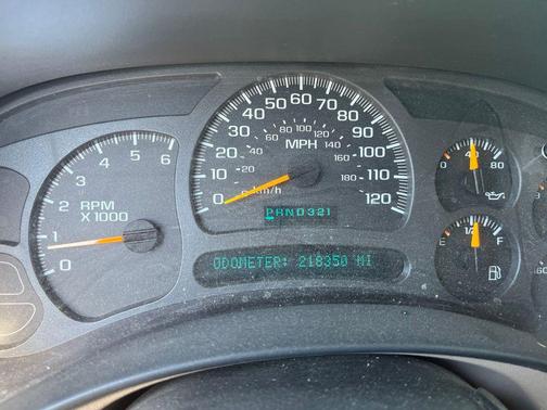 Light Pewter Metallic 2003 Chevrolet Tahoe LT