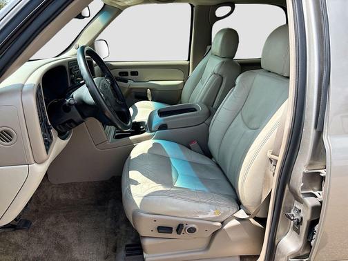 Light Pewter Metallic 2003 Chevrolet Tahoe LT