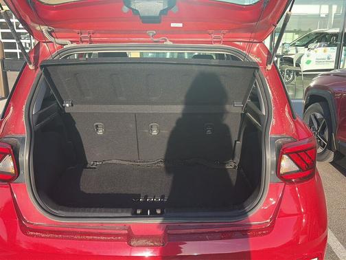 Scarlet Red Pearl 2022 Hyundai VENUE Limited
