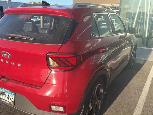 Scarlet Red Pearl 2022 Hyundai VENUE Limited