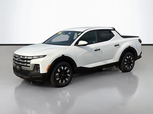 Atlas White 2025 Hyundai SANTA CRUZ SE