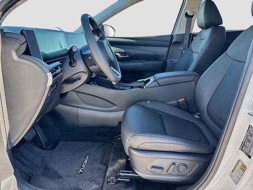 Serenity White Pearl 2026 Hyundai TUCSON SEL Plus