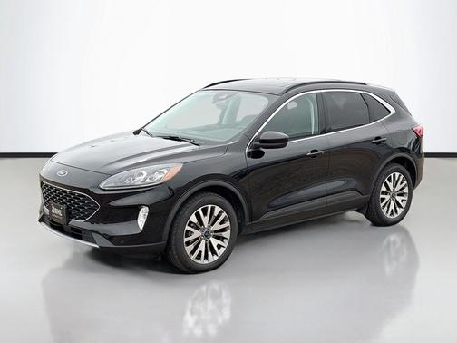 Agate Black Metallic 2022 Ford Escape Titanium