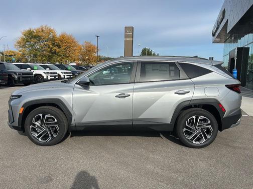 Shimmering Silver 2026 Hyundai TUCSON SEL Plus