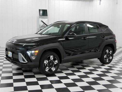 Abyss Black Pearl 2025 Hyundai KONA SEL