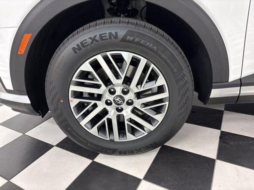 Creamy White Pearl 2026 Hyundai PALISADE SEL 7P