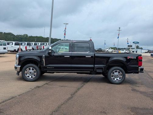 Agate Black Metallic 2026 Ford F-250 Lariat
