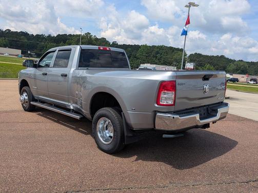 Billet Silver Metallic Clearcoat 2022 RAM 3500 Tradesman Crew Cab 4x4 8' Box