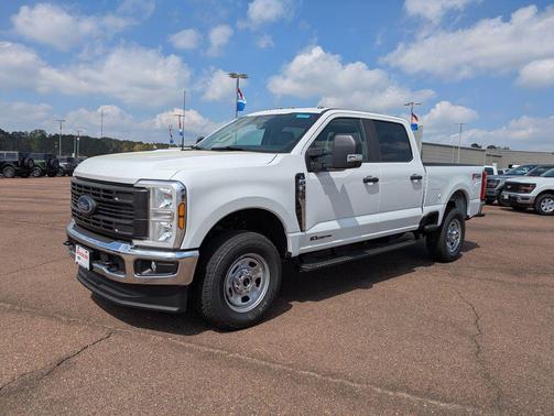Oxford White 2026 Ford F-350 XL