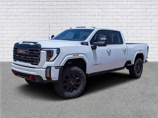 Summit White 2024 GMC Sierra 2500 AT4
