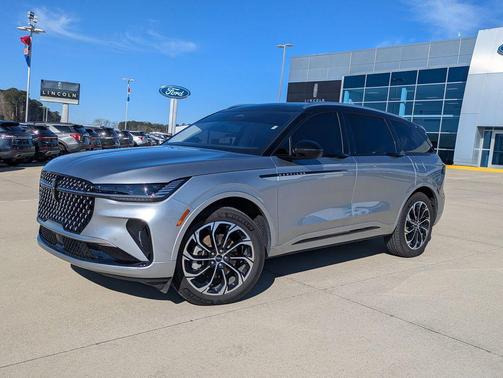 2025 Lincoln Nautilus Reserve