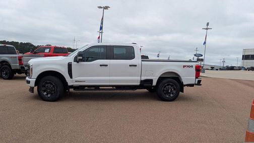 Oxford White 2024 Ford F-250 XL