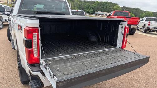 Oxford White 2024 Ford F-250 XL