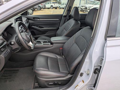 2025 Nissan Altima SR FWD