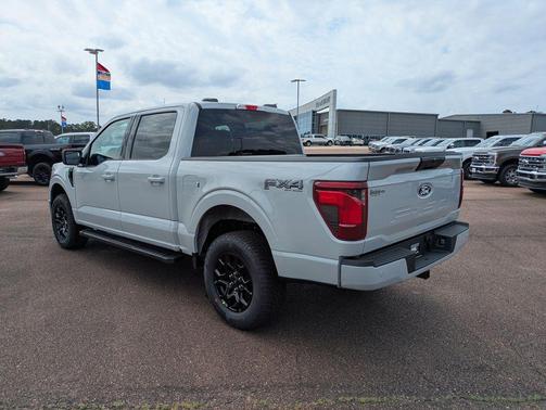 Avalanche 2026 Ford F-150 XLT
