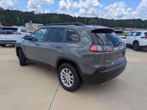 2022 Jeep Cherokee Latitude Lux