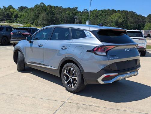 Everlasting Silver 2025 Kia Sportage EX