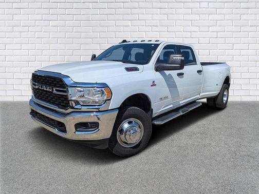 2024 RAM 3500 Big Horn Crew Cab 4x4 8' Box