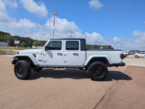 2021 Jeep Gladiator Sport S