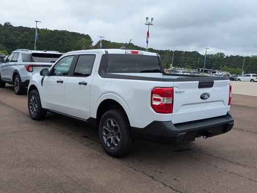 Oxford White 2026 Ford Maverick XLT