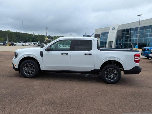 Oxford White 2026 Ford Maverick XLT