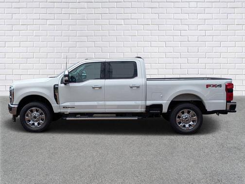 Star White Metallic Tri-Coat 2026 Ford F-250 Lariat