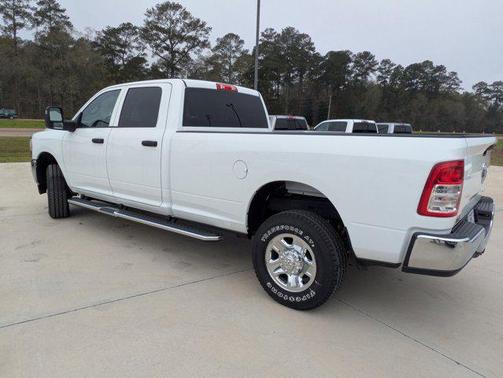 2024 RAM 2500 Tradesman Crew Cab 4x4 8' Box