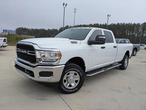 2024 RAM 2500 Tradesman Crew Cab 4x4 8' Box