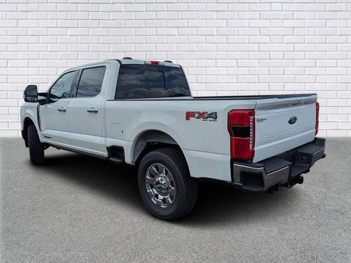 Star White Metallic Tri-Coat 2026 Ford F-250 Lariat