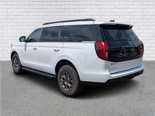 Oxford White 2026 Ford Expedition Active