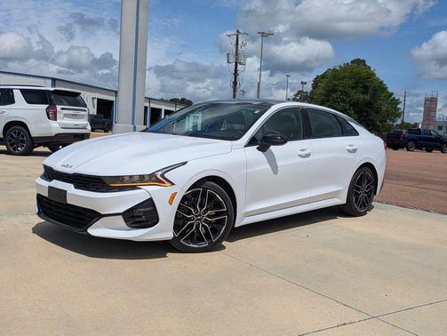 Glacial White Pearl 2023 Kia K5 GT