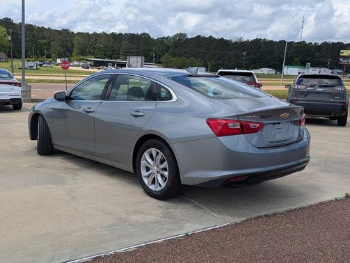 Sterling Gray Metallic 2024 Chevrolet Malibu FWD 1LT