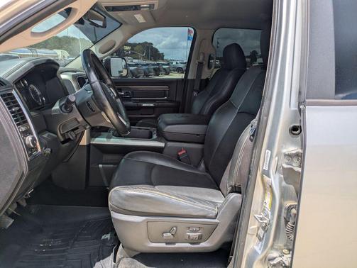 Bright Silver Metallic Clearcoat 2017 RAM 2500 Laramie Crew Cab 4x4 6'4' Box