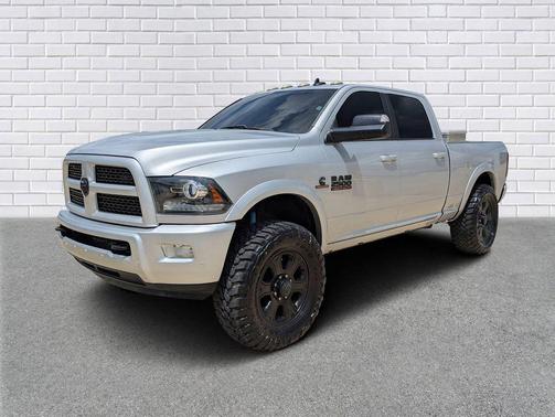 Bright Silver Metallic Clearcoat 2017 RAM 2500 Laramie Crew Cab 4x4 6'4' Box