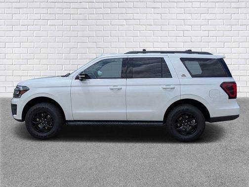 Star White Metallic Tri-Coat 2022 Ford Expedition Timberline