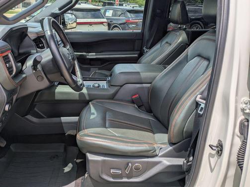 Star White Metallic Tri-Coat 2022 Ford Expedition Timberline