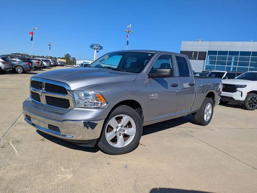 2024 RAM 1500 Classic SLT