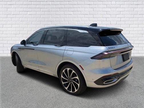 2024 Lincoln Nautilus Black Label