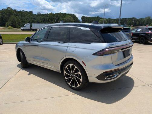 2024 Lincoln Nautilus Black Label