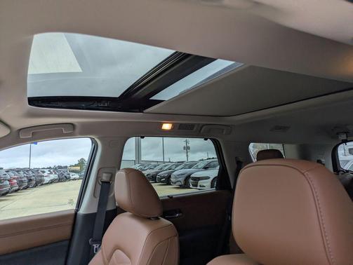 2025 Nissan Pathfinder Platinum FWD