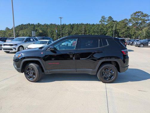 2023 Jeep Compass Trailhawk